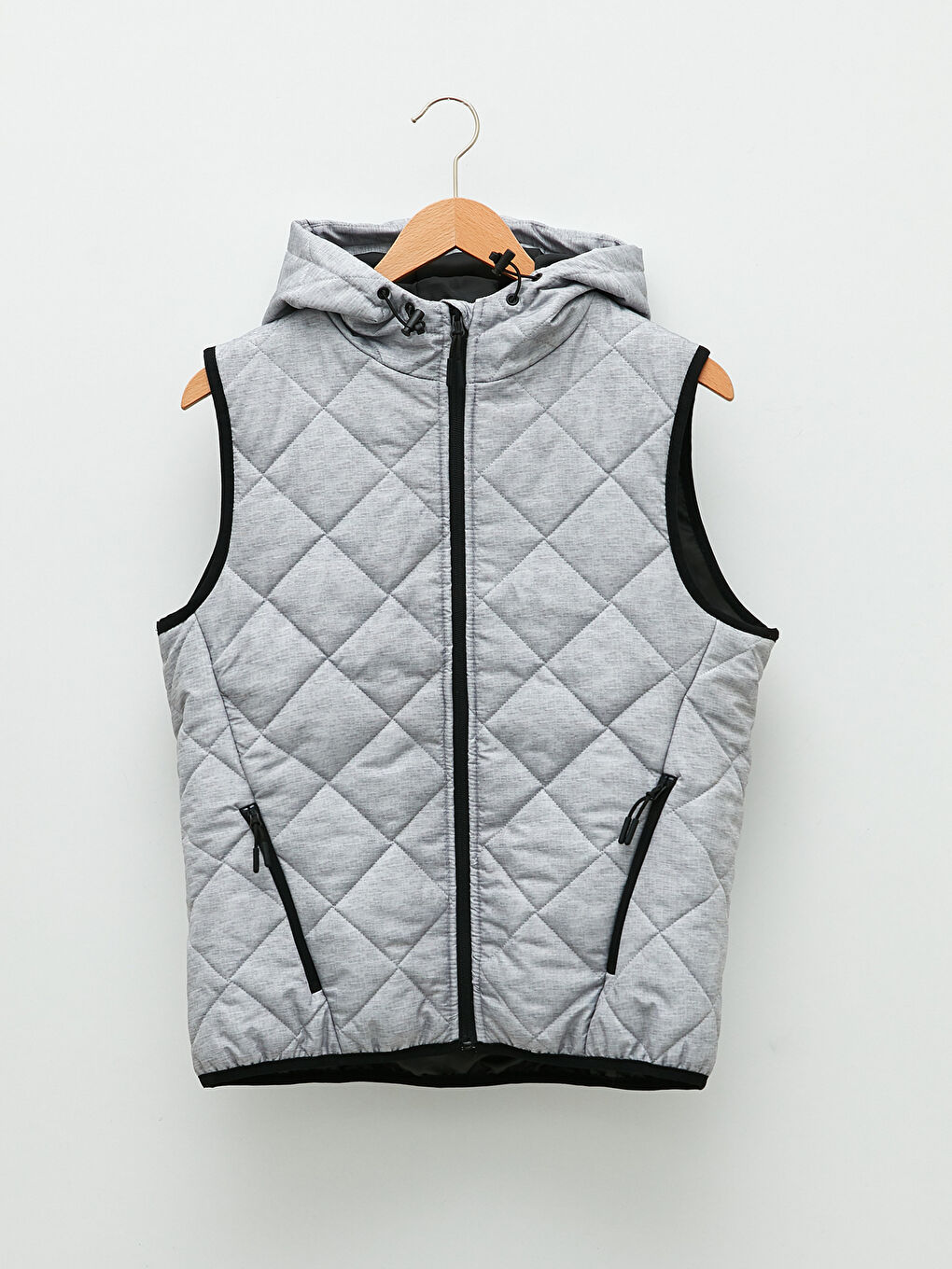 Gri Kapüşonlu Kapitone Desenli Kadın Outdoor Kadın Yelek-5