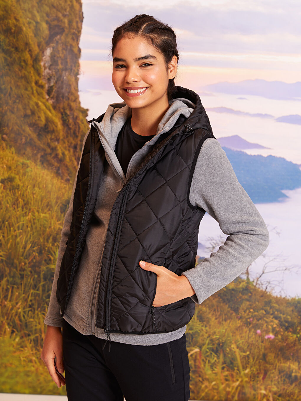 Hooded Quilted Women's Outdoor Inflatable Vest-1