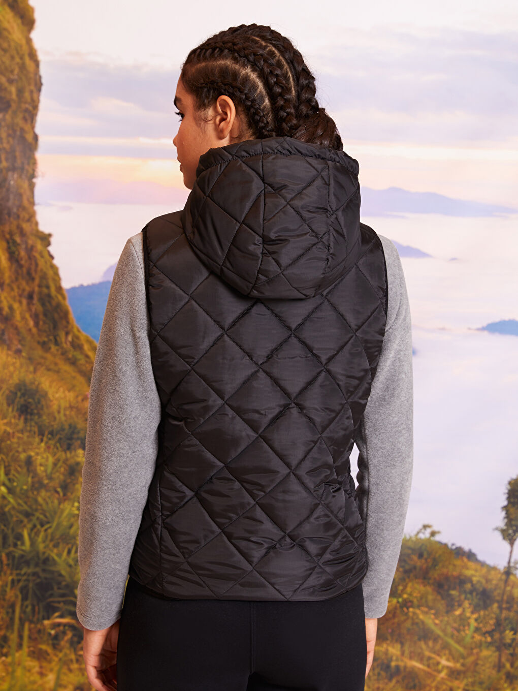 Hooded Quilted Women's Outdoor Inflatable Vest-4