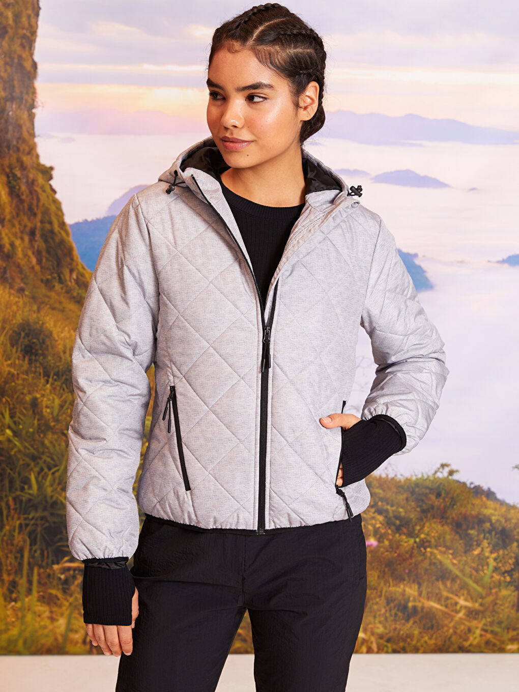 Gri Kapüşonlu Kapitone Uzun Kollu Kadın Outdoor Şişme Mont-1