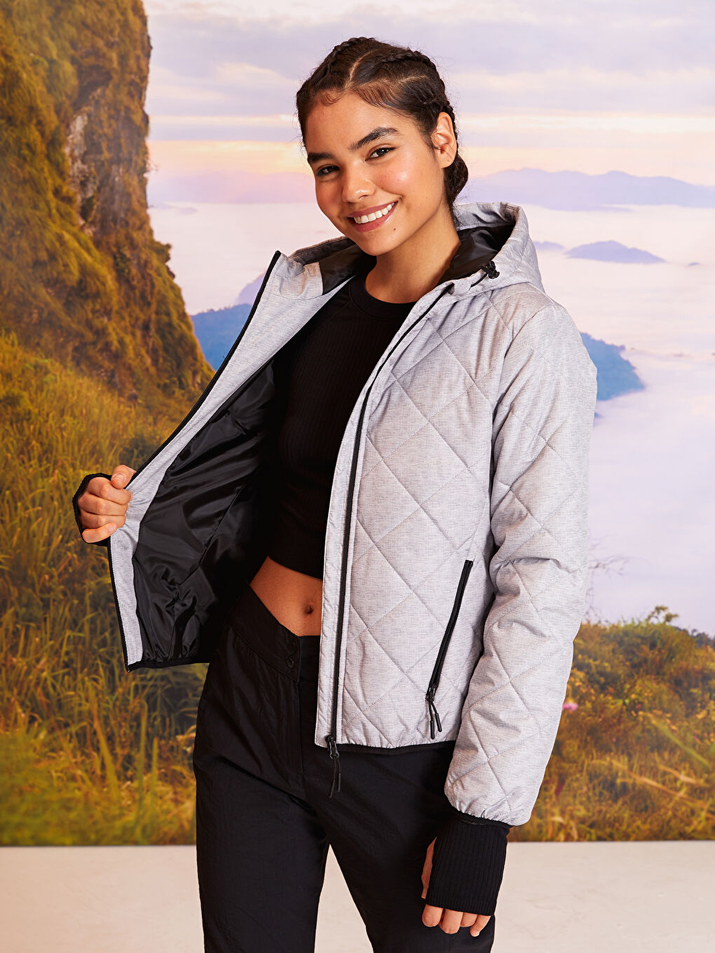 Gri Kapüşonlu Kapitone Uzun Kollu Kadın Outdoor Şişme Mont-2