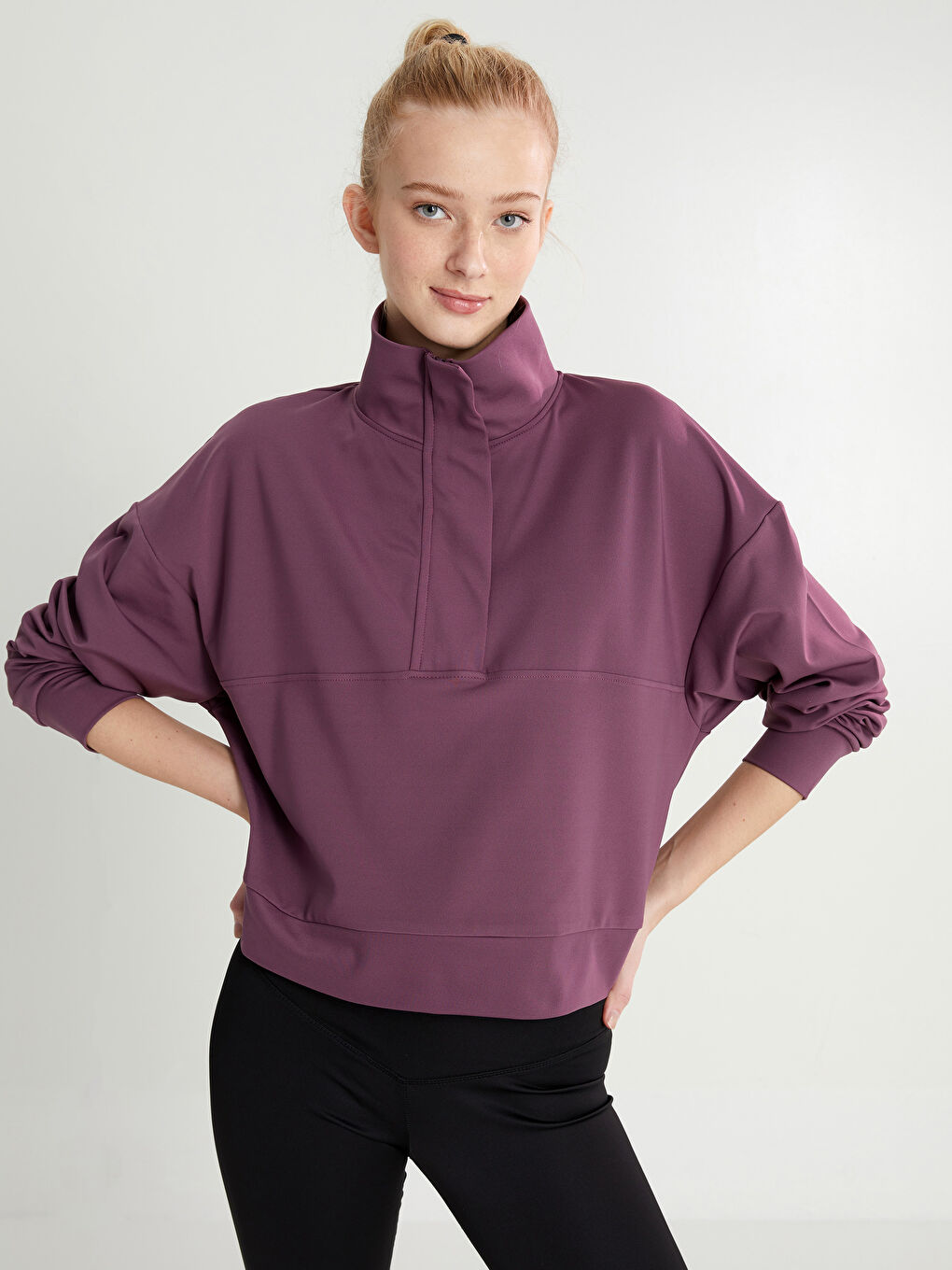 Mürdüm Dik Yaka Düz Uzun Kollu Kadın Sweatshirt