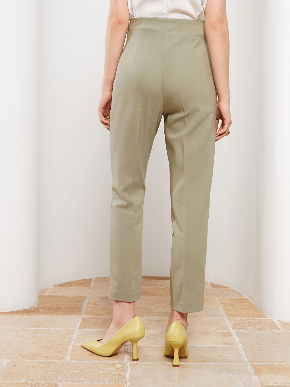 Women's High Waist Regular Fit Plain Trousers-5