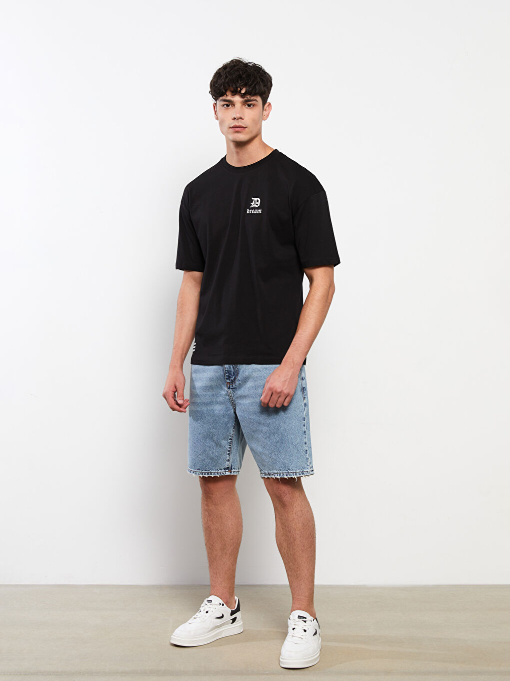 Siyah Bisiklet Yaka Kısa Kollu Baskılı Penye Erkek Tişört-2