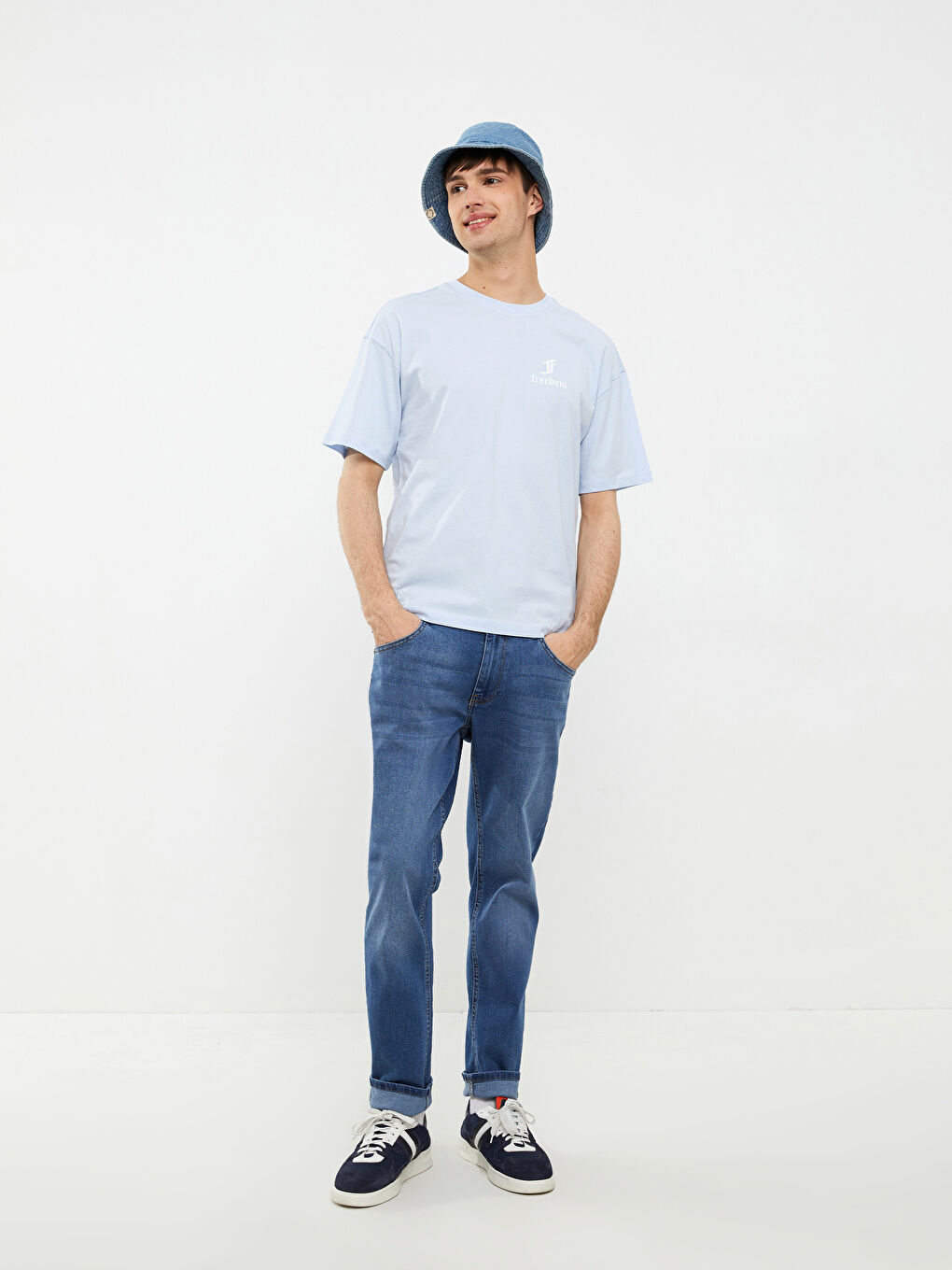 تيشيرت رجالي ياقة دائرية كم قصير مطبوع قطن ممشط