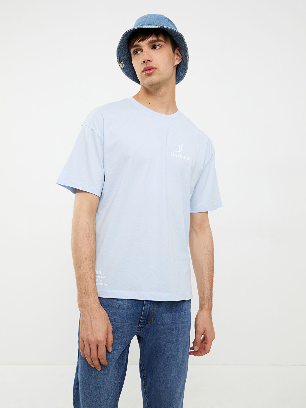 تيشيرت رجالي ياقة دائرية كم قصير مطبوع قطن ممشط-1