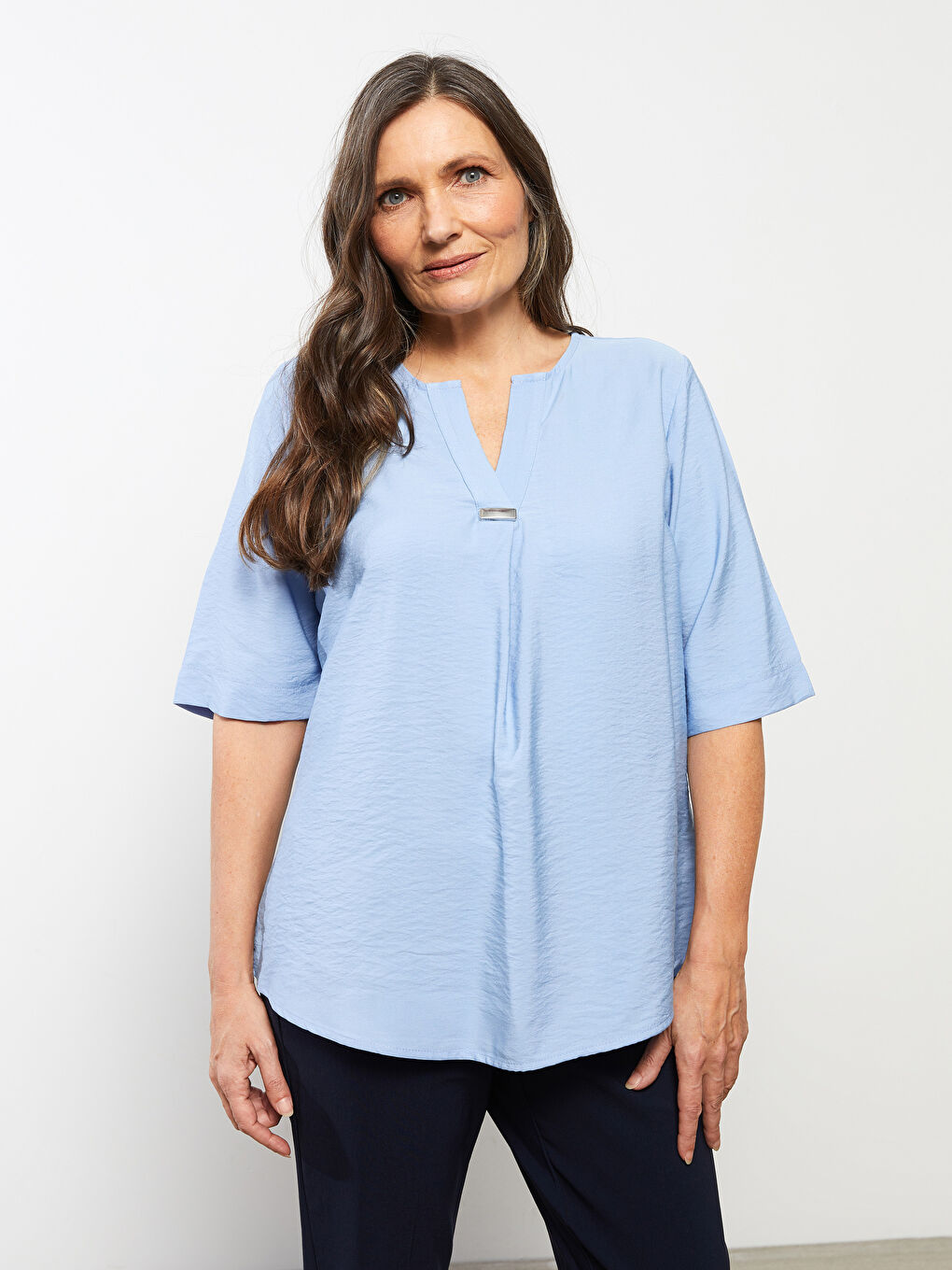 Mavi Kadın Kaçık Yaka Düz Bluz