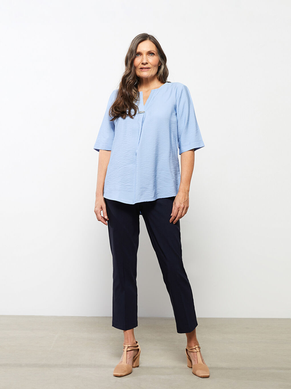 Mavi Kadın Kaçık Yaka Düz Bluz-1