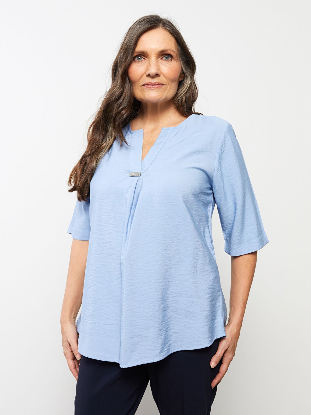Mavi Kadın Kaçık Yaka Düz Bluz-2