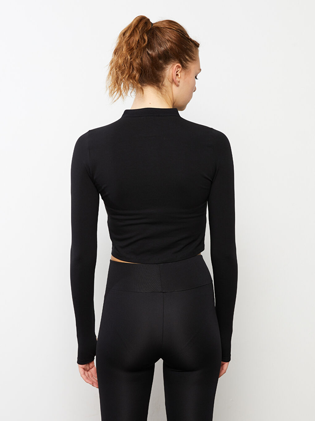 Siyah Dik Yaka Düz Uzun Kollu Crop Kadın Hırka-4