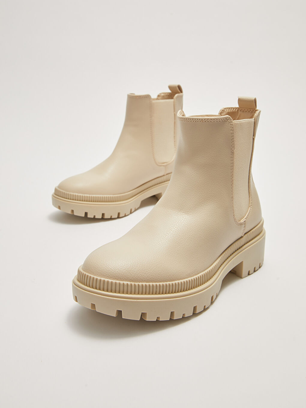 Ekru Düz Kalın Taban Kadın Bot-2