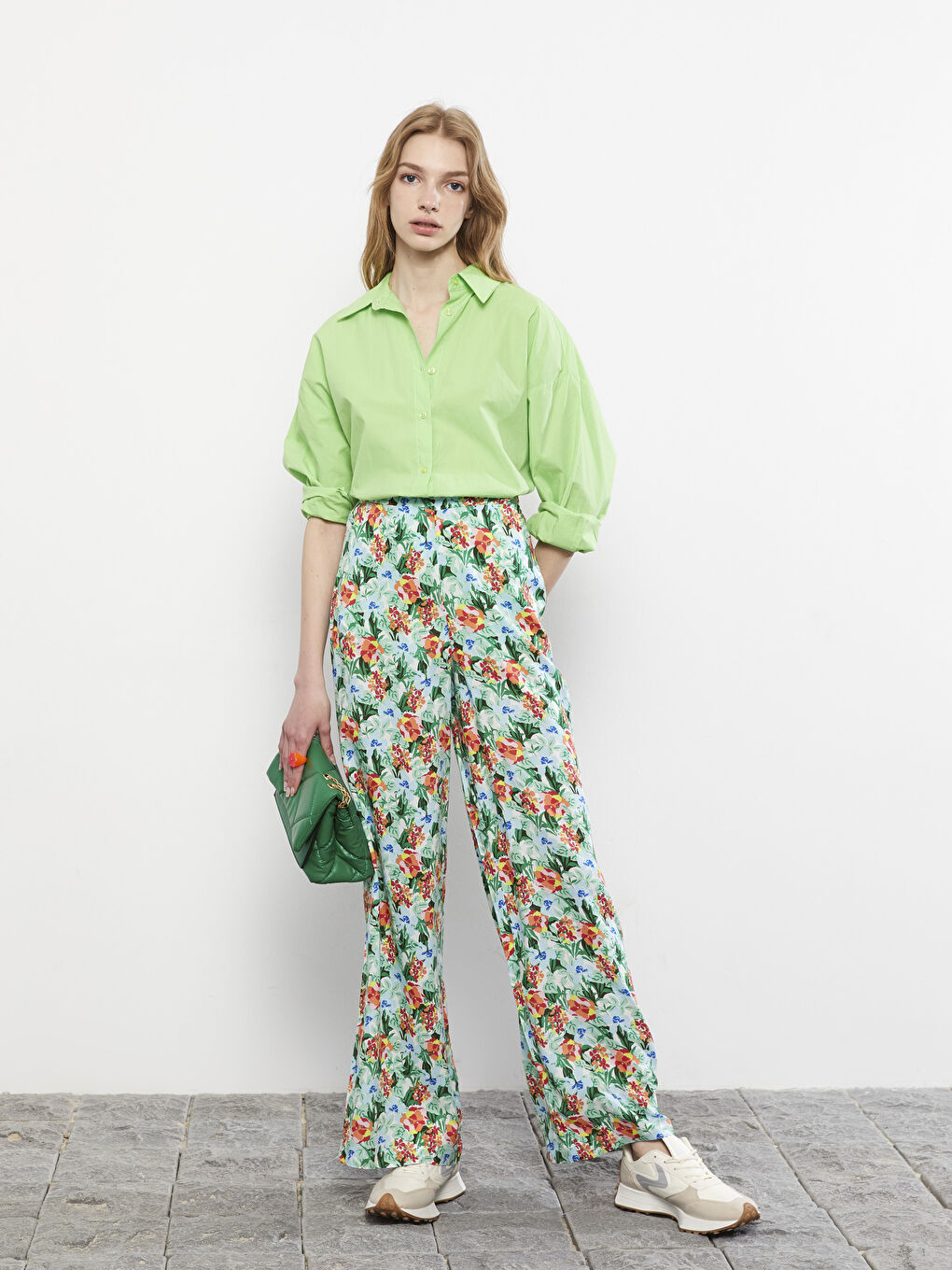 LC Waikiki Elastic Waist Patterned Viscose Women Trousers -S2G149Z8-LRR