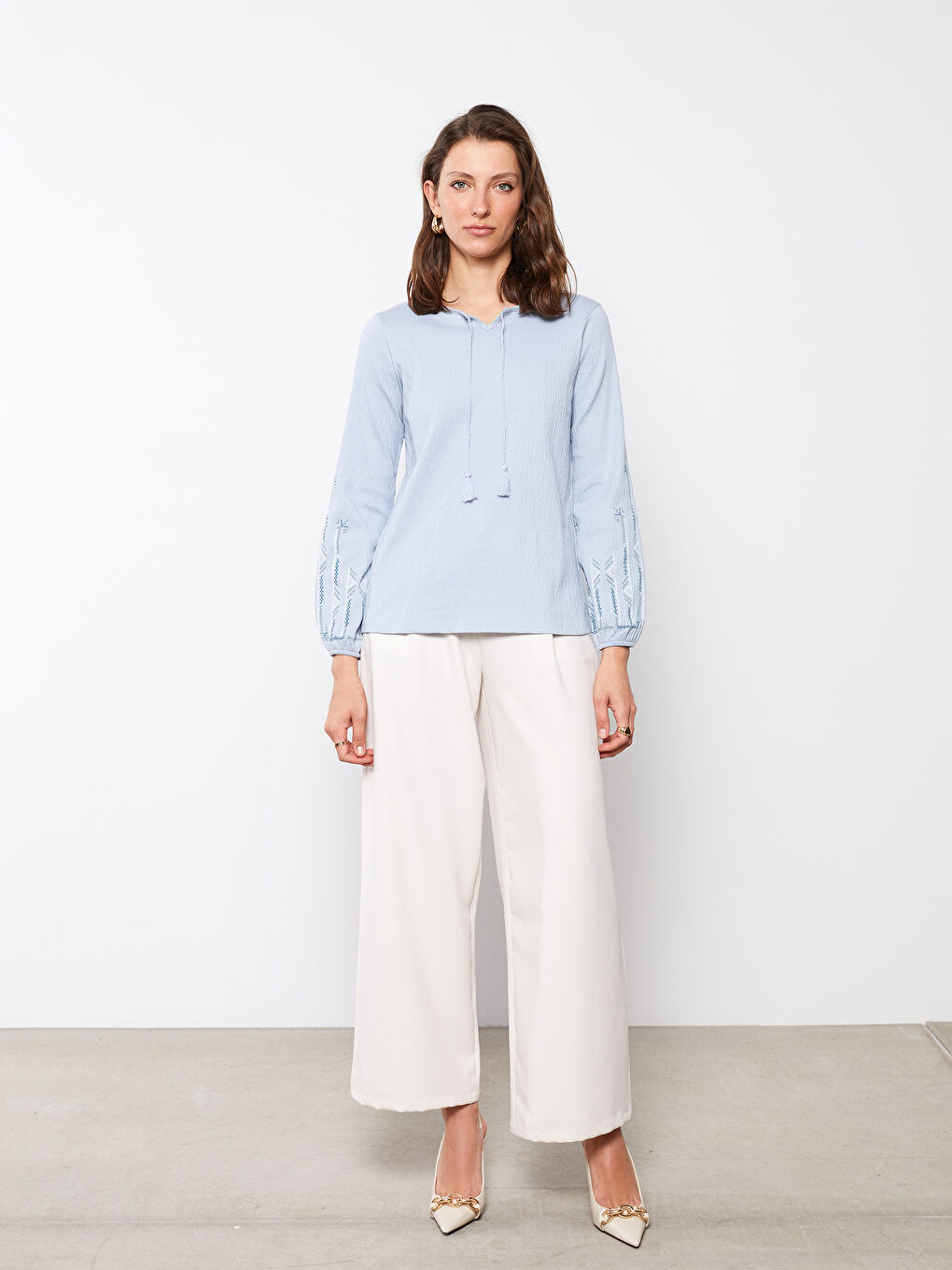 Turkuaz Bağlamalı Yaka Baskılı Uzun Kollu Kadın Bluz-2