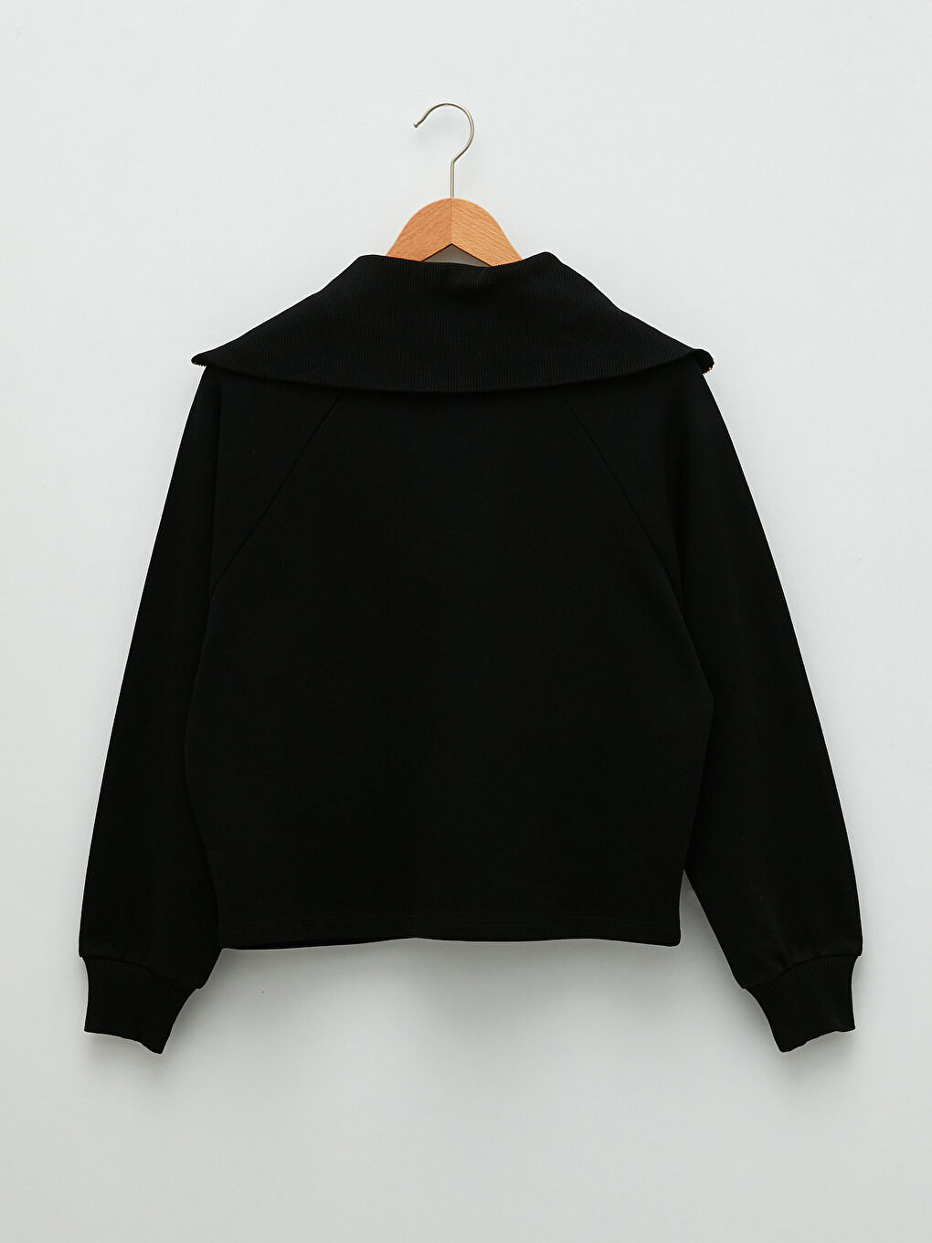 Siyah Dik Yaka Düz Uzun Kollu Kadın Sweatshirt-6