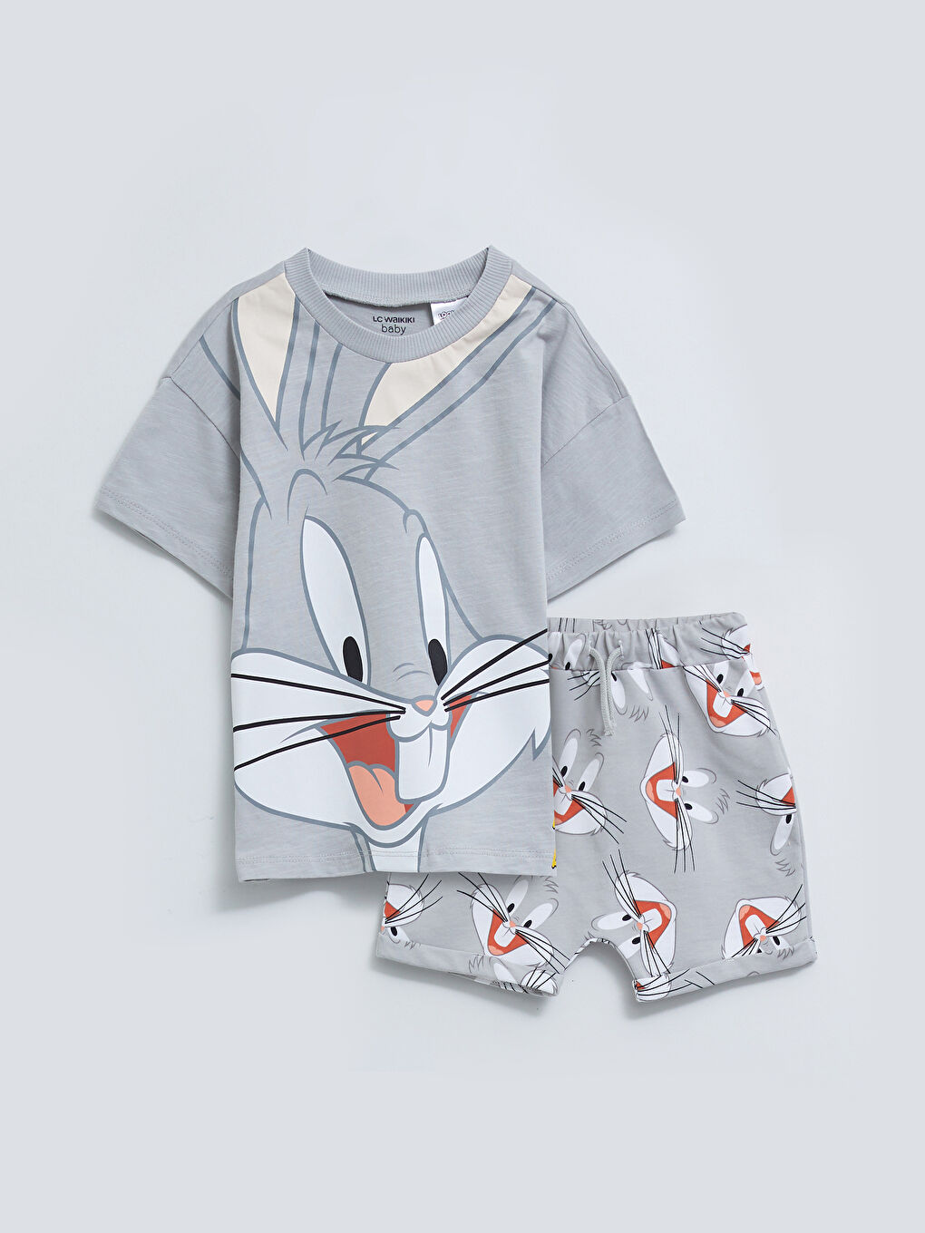 Crew Neck Short Sleeve Bugs Bunny Printed Baby Boys' T-Shirt and Shorts 2 Pack Set