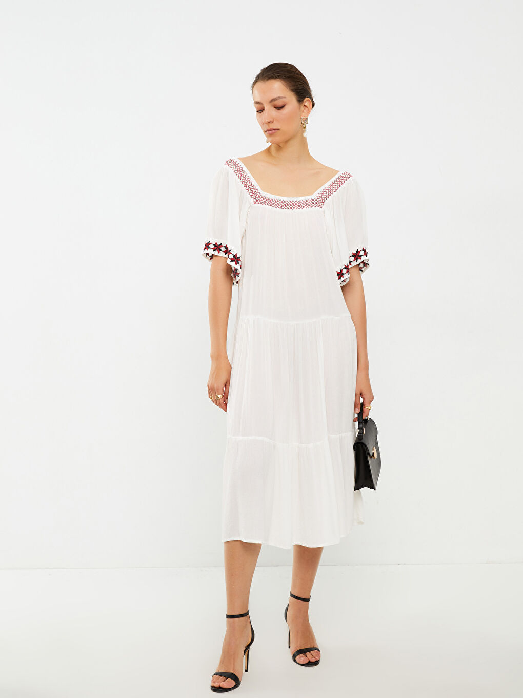 LCWAIKIKI Classic Boat Collar Embroidered Short Sleeve Viscose Women's Dress -S2G250Z8-EEW
