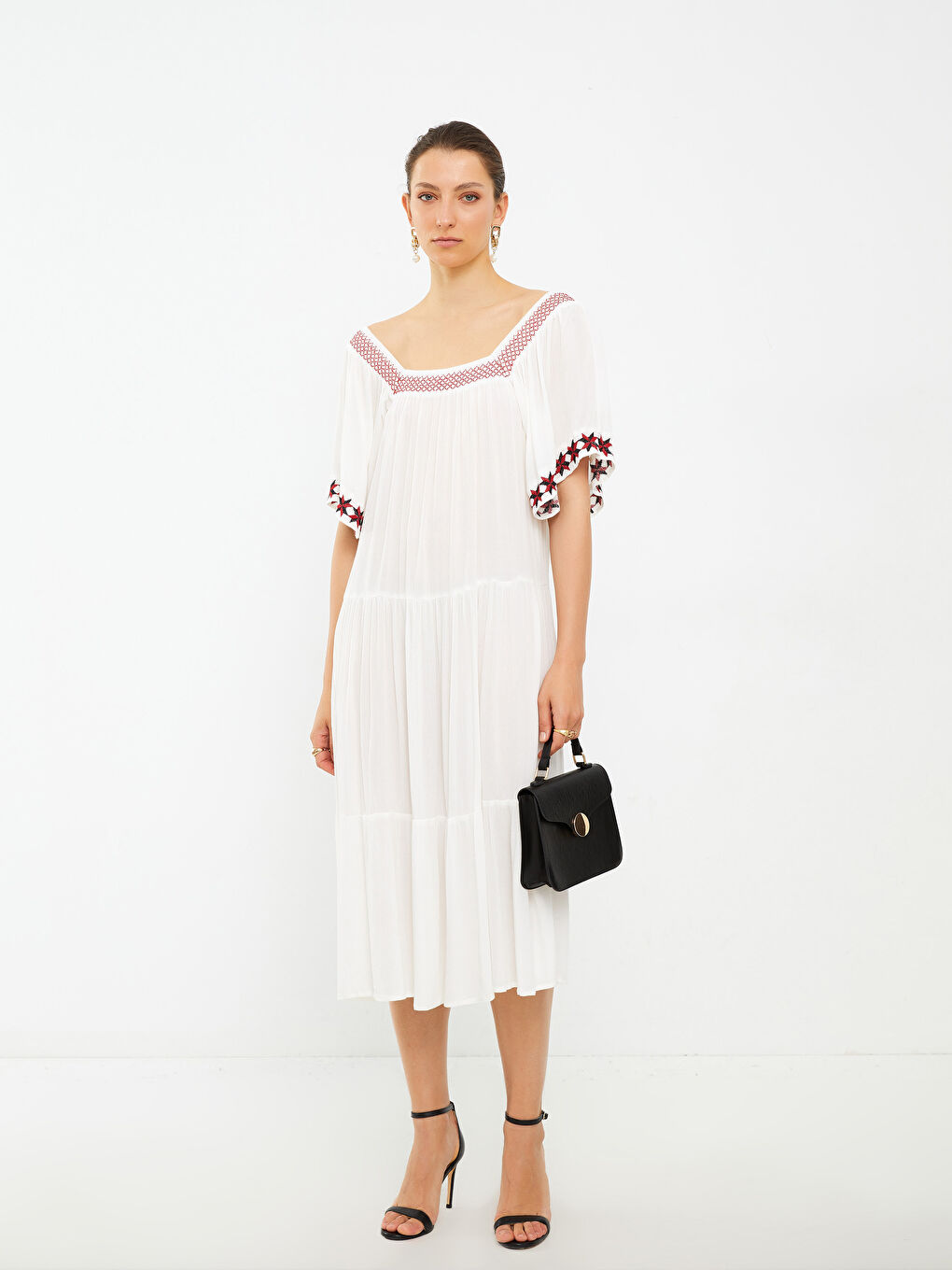 LCWAIKIKI Classic Boat Collar Embroidered Short Sleeve Viscose Women's Dress -S2G250Z8-EEW