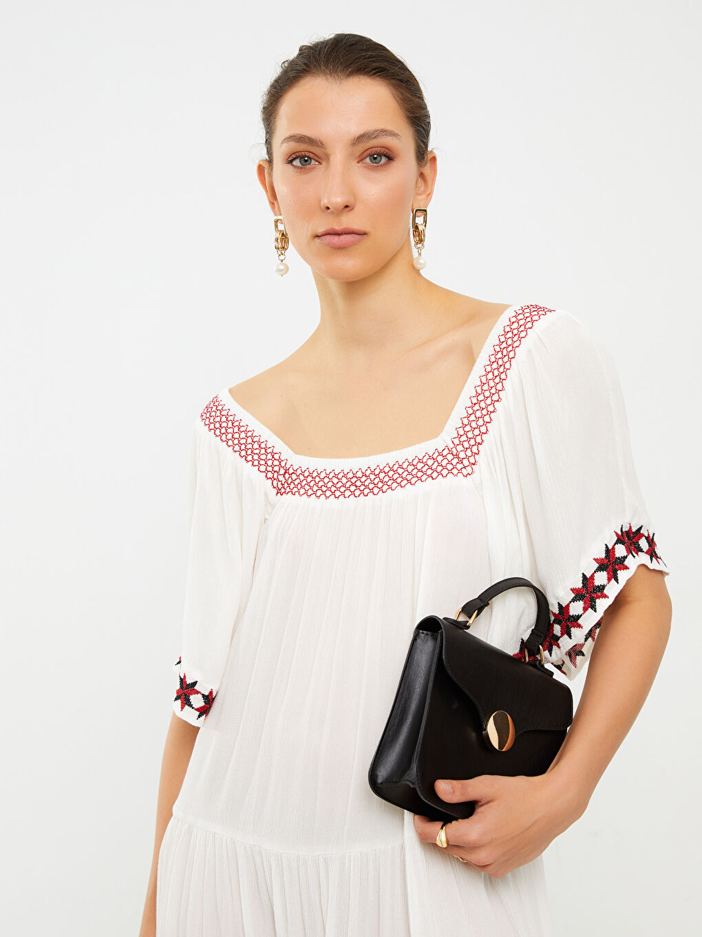 LCWAIKIKI Classic Boat Collar Embroidered Short Sleeve Viscose Women's Dress -S2G250Z8-EEW