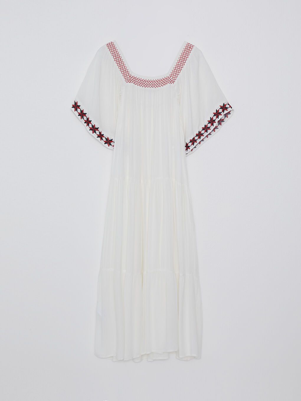 LCWAIKIKI Classic Boat Collar Embroidered Short Sleeve Viscose Women's Dress -S2G250Z8-EEW