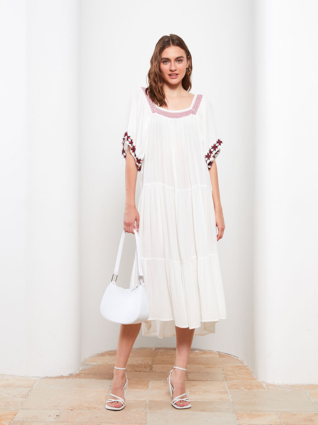 LCWAIKIKI Classic Boat Collar Embroidered Short Sleeve Viscose Women's Dress -S2G250Z8-EEW
