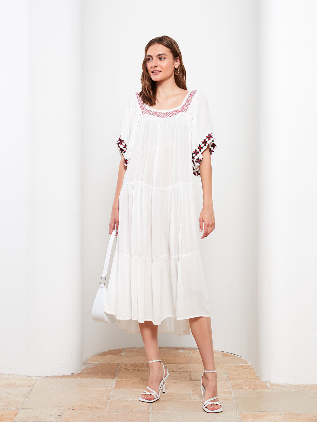 LCWAIKIKI Classic Boat Collar Embroidered Short Sleeve Viscose Women's Dress -S2G250Z8-EEW