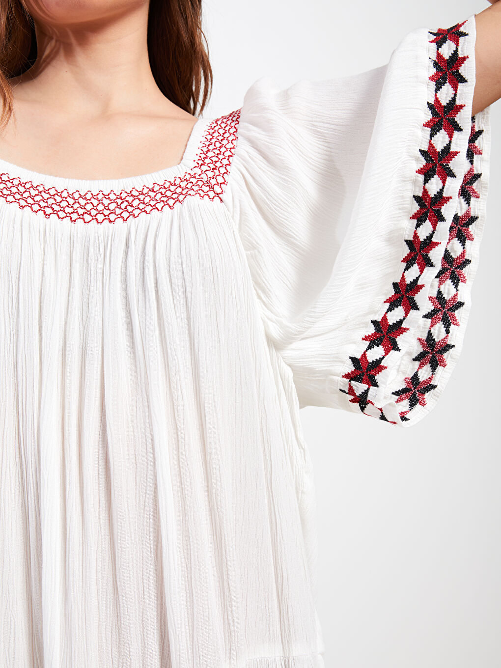 LCWAIKIKI Classic Boat Collar Embroidered Short Sleeve Viscose Women's Dress -S2G250Z8-EEW