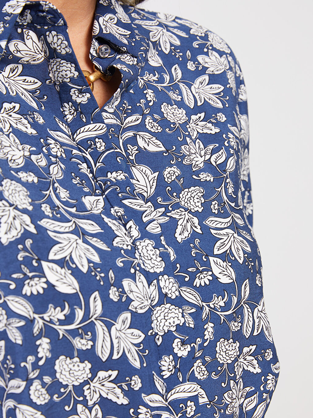 LCW Grace Front Button Closure Patterned Gabardine Women's Shirt -S2G285Z8-LSJ