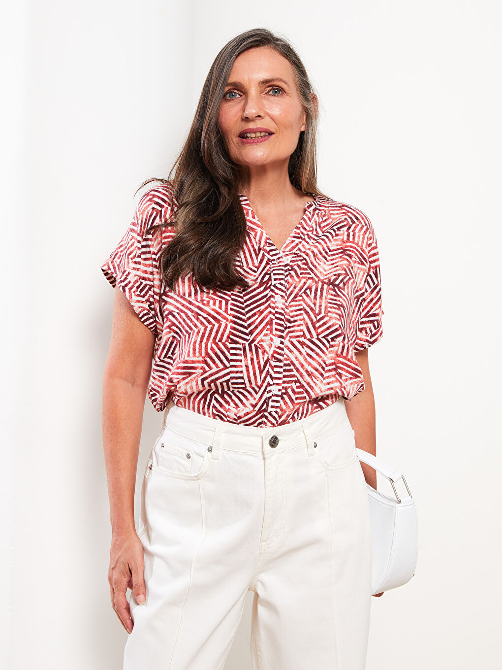 Женская рубашка с круглым вырезом, цветочным принтом и коротким рукавом-1