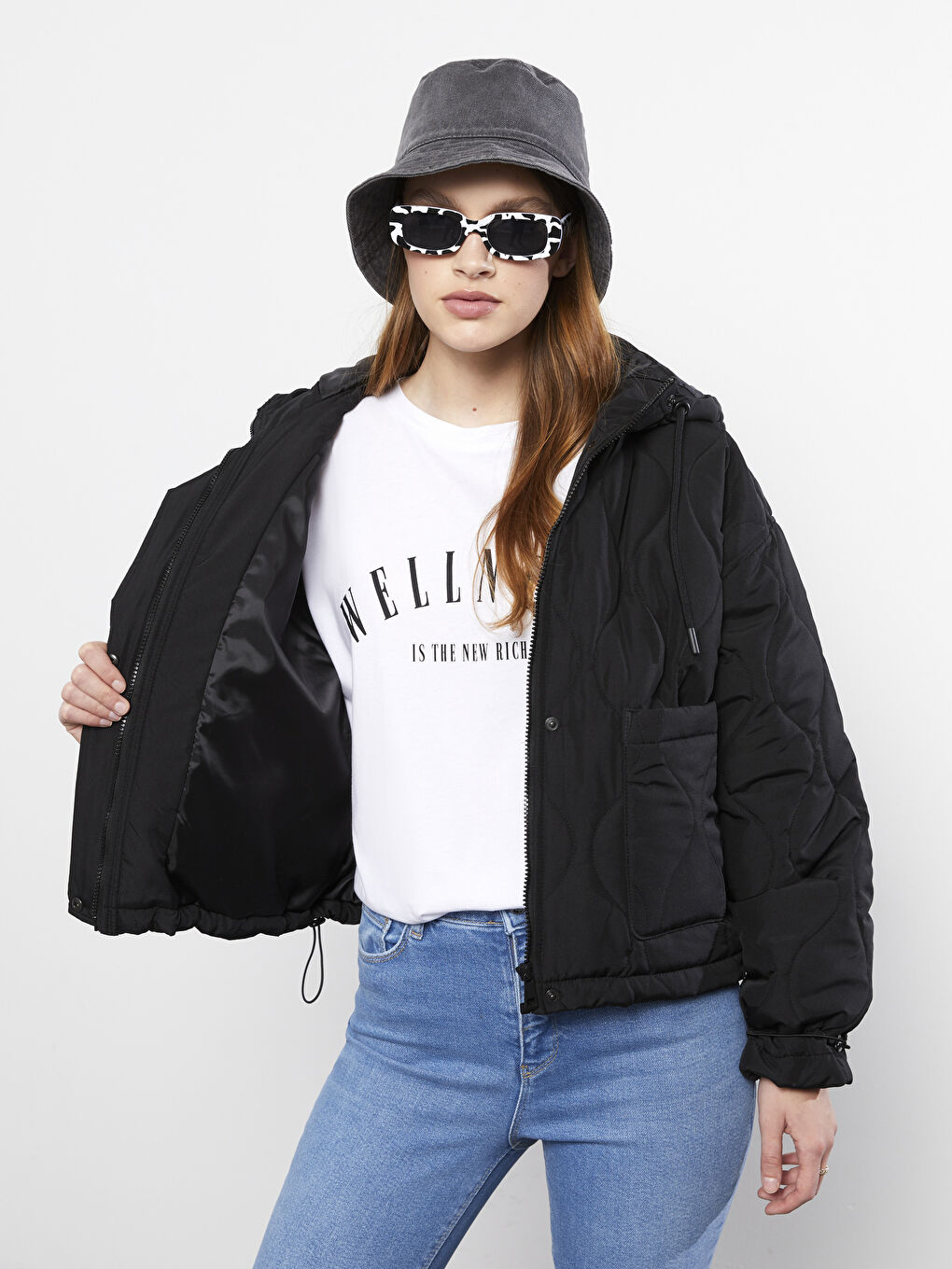 Siyah Kapüşonlu Kapitone Kadın Şişme Mont-3