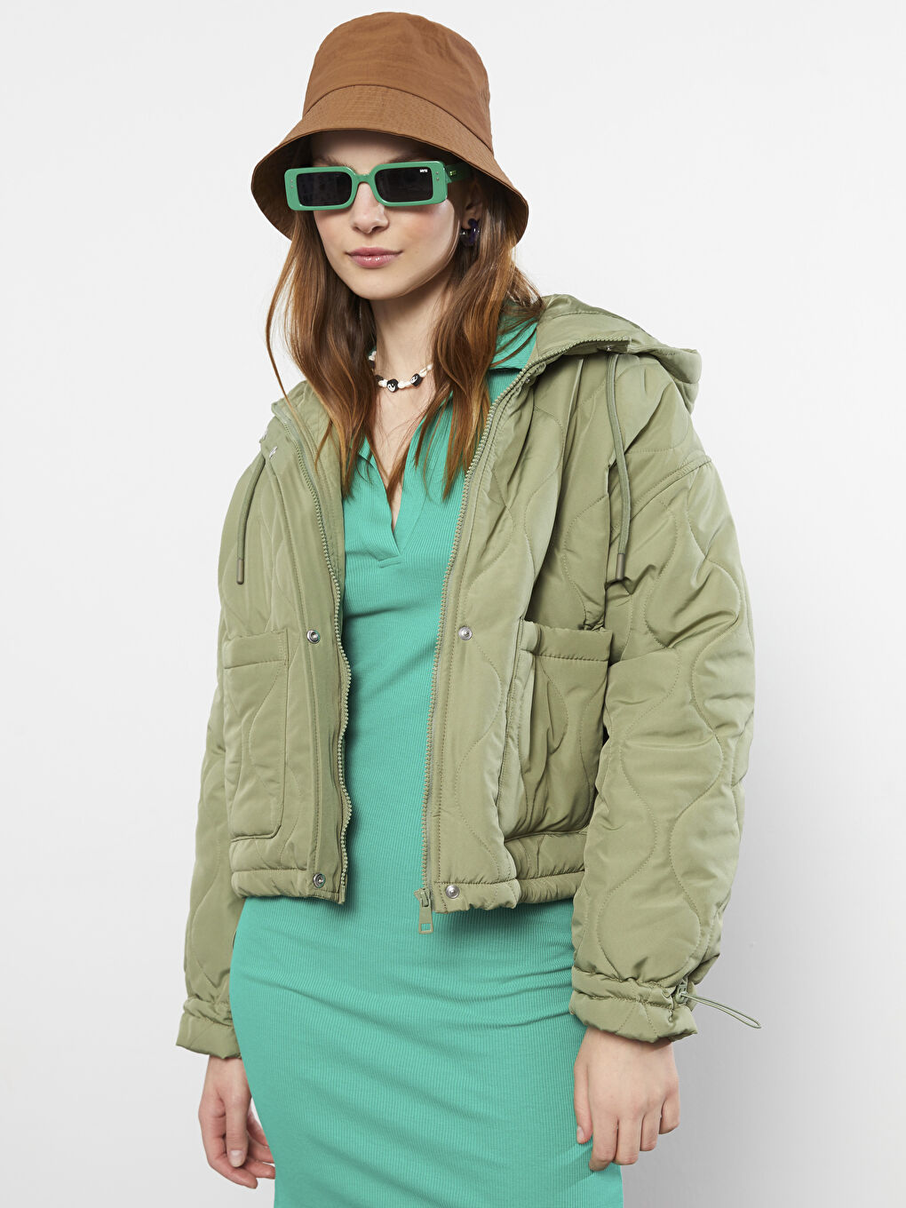 Haki Kapüşonlu Kapitone Kadın Şişme Mont-2