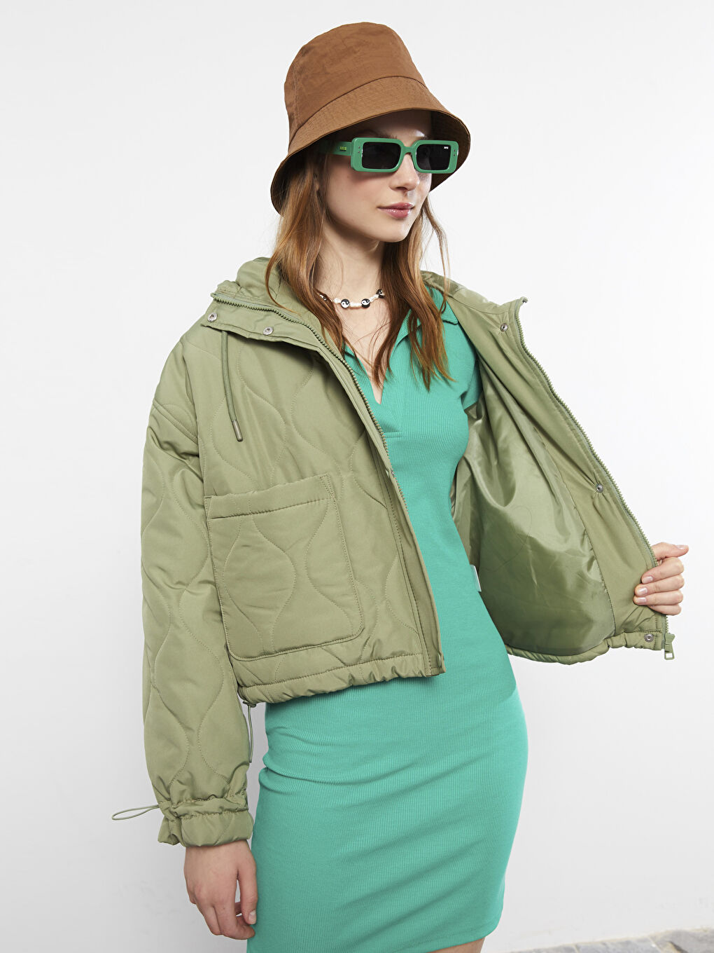 Haki Kapüşonlu Kapitone Kadın Şişme Mont-3