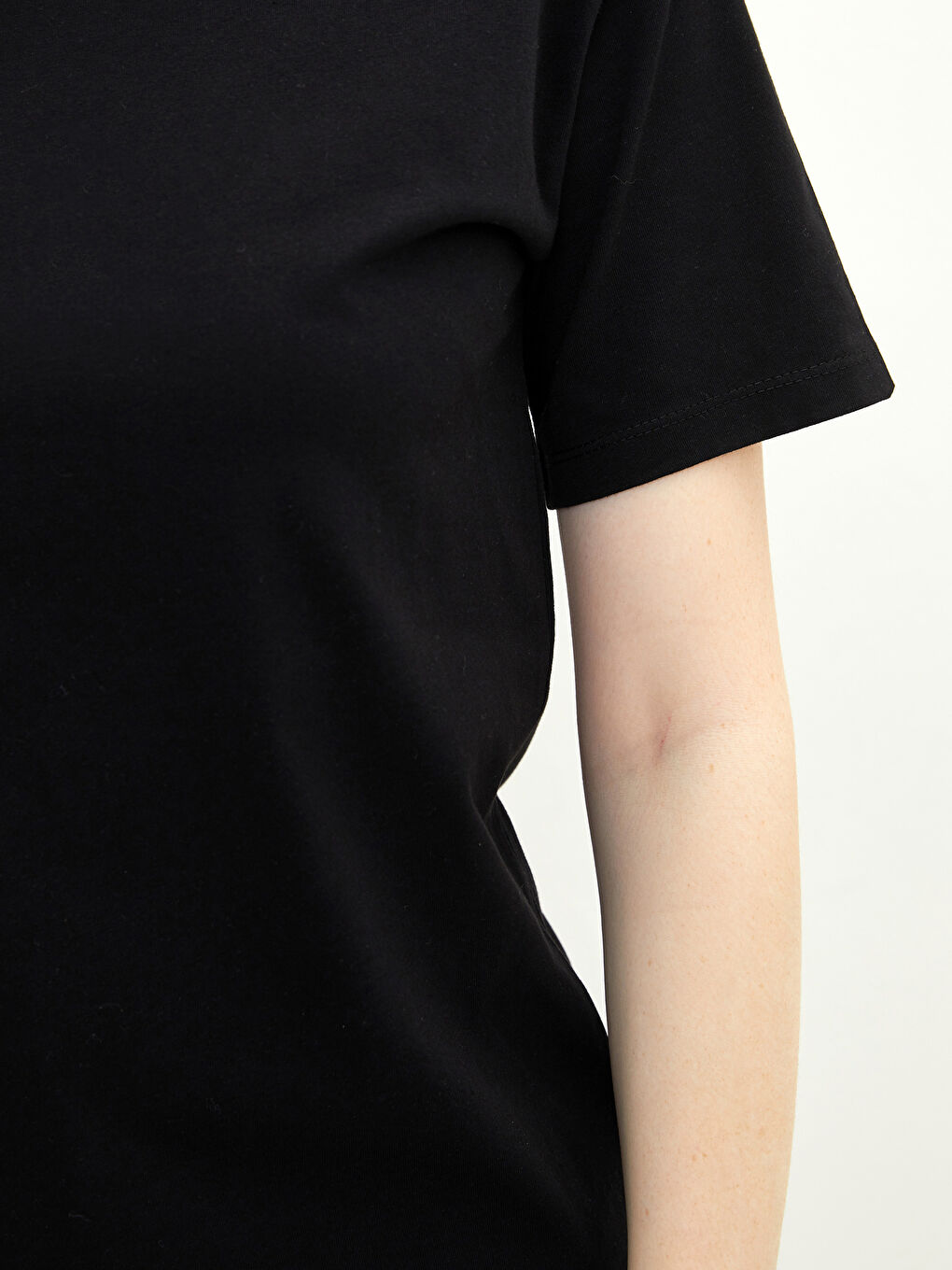 تي شيرت قطن كم قصير ياقة دائرية للسيدات-4