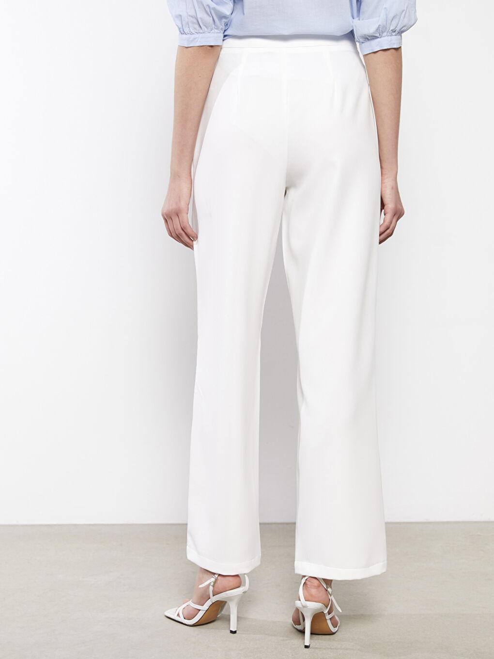 Beyaz Kadın Rahat Kalıp Düz Pantolon-4