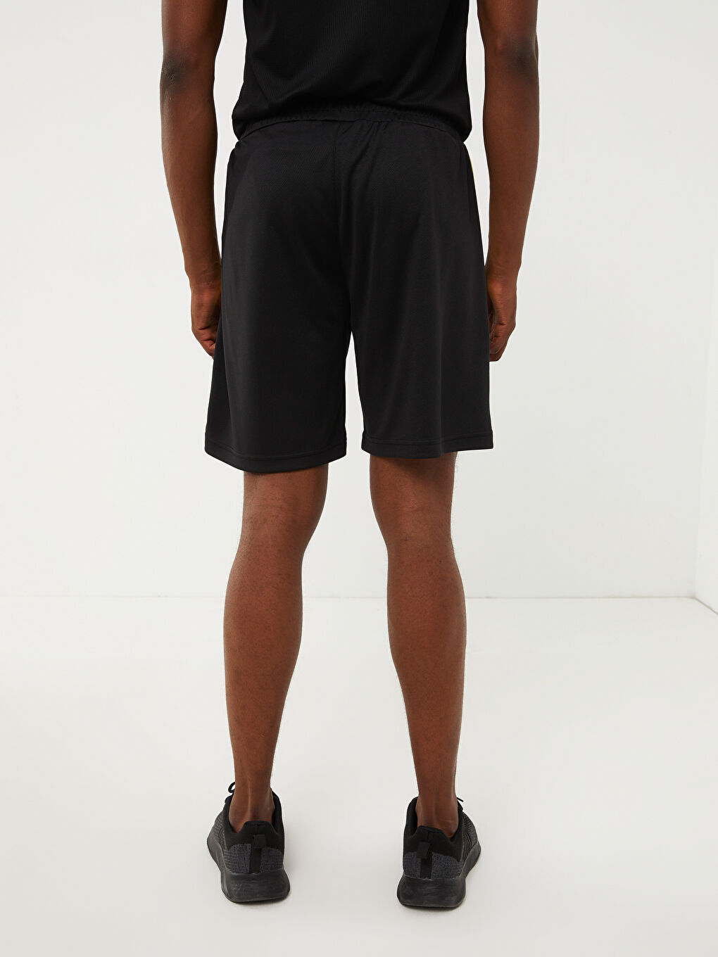 Siyah Standart Kalıp Erkek Spor Şort-5