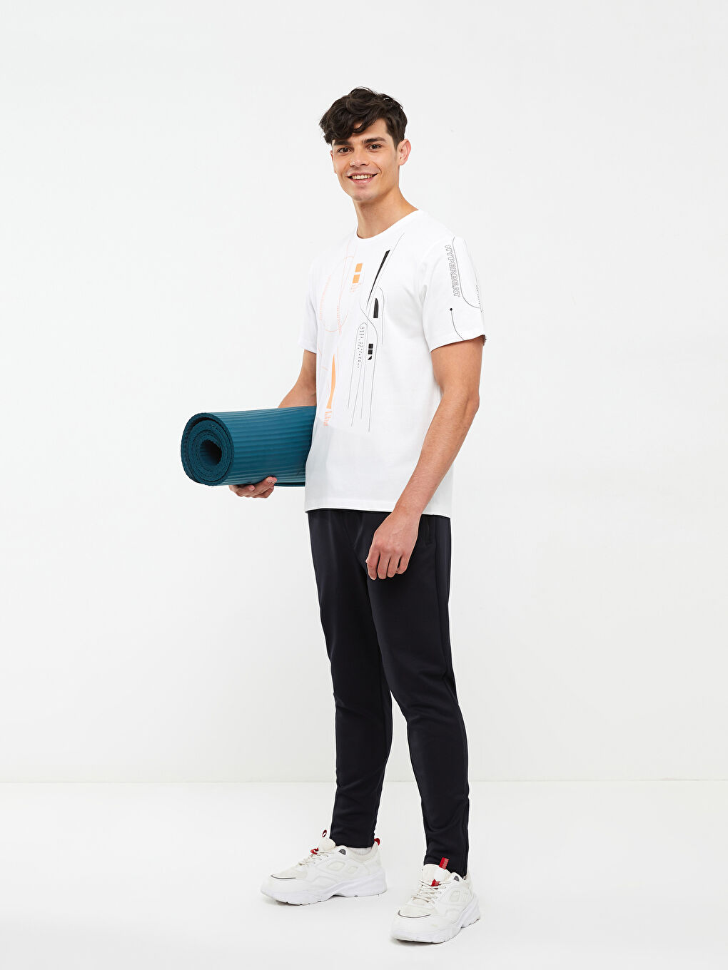 Crew Neck Short Sleeve Patterned Men's Sports T-Shirt-1