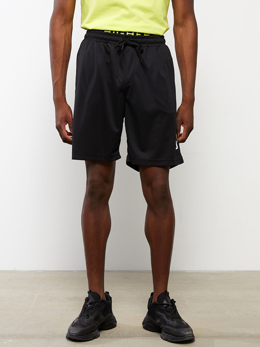 Siyah Standart Kalıp Erkek Spor Şort-2