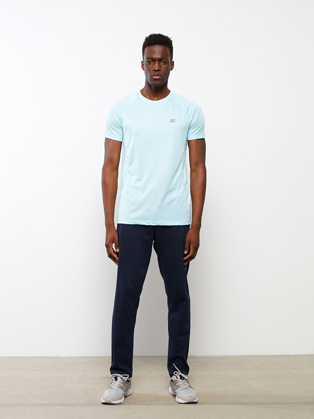 Tricou sport imprimat cu mânecă scurtă și guler rotund pentru bărbați-2