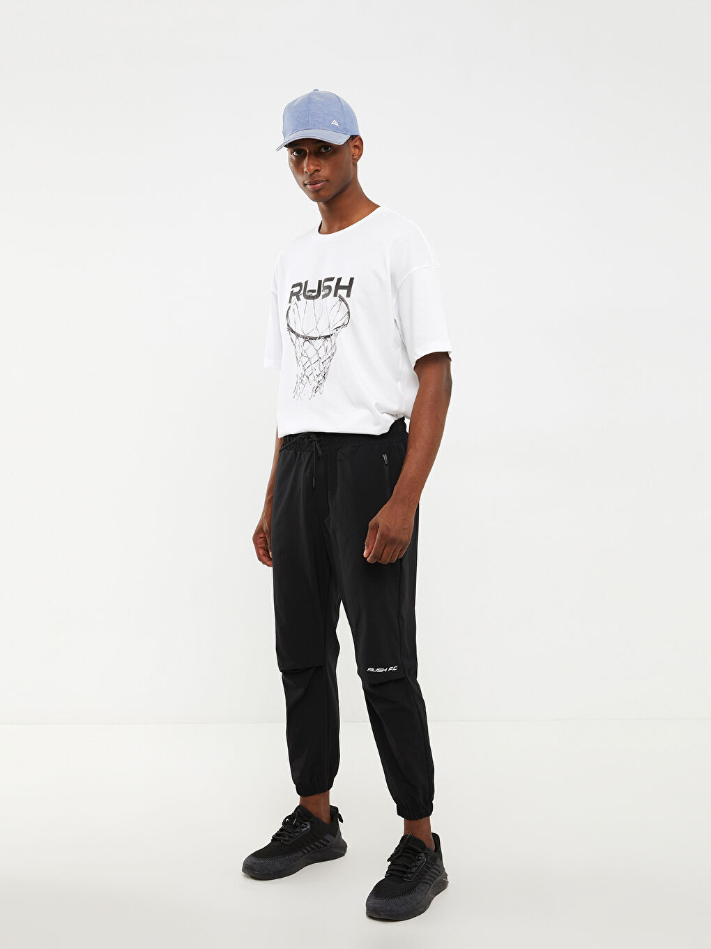 Siyah Standart Kalıp Erkek Jogger Eşofman Altı-1