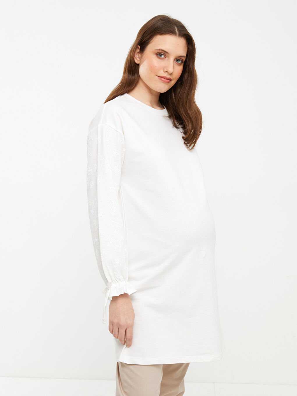 Ekru Bisiklet Yaka Nakışlı Uzun Kollu Hamile Sweatshirt Tunik-2