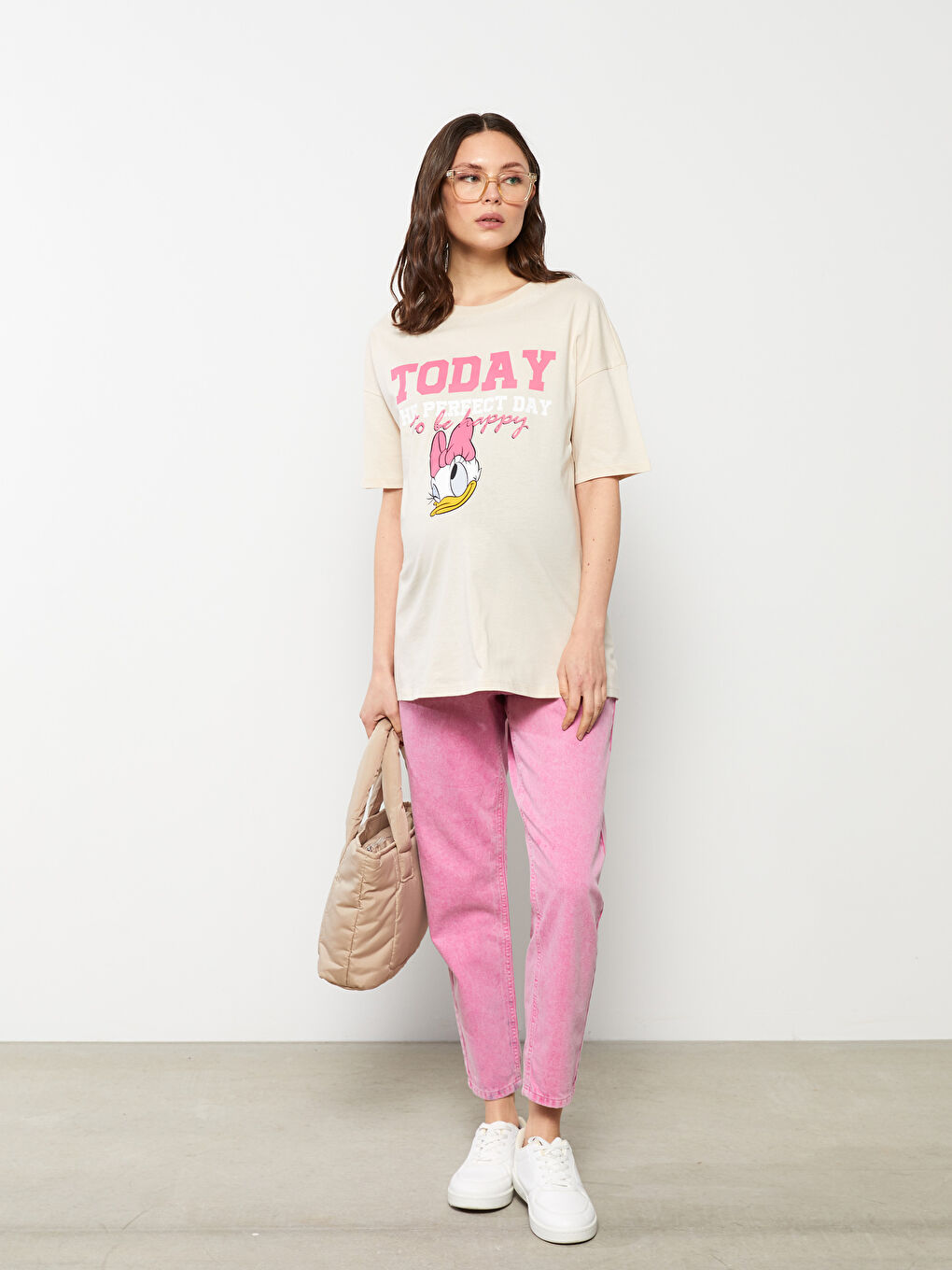 Crew Neck Daisy Duck Printed Short Sleeve Cotton Maternity T-Shirt-3