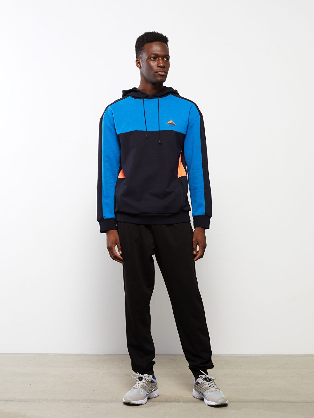 بنطلون رياضي للرجال بقصة عادية-1