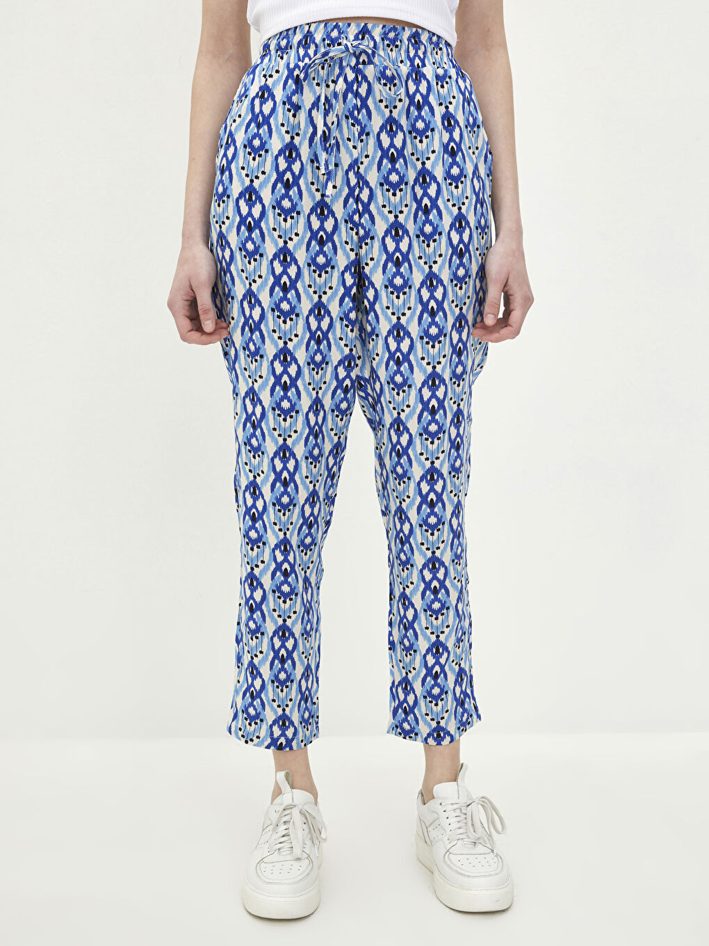 Elastic Waist Patterned Pocket Detailed Poplin Women's Trousers-2