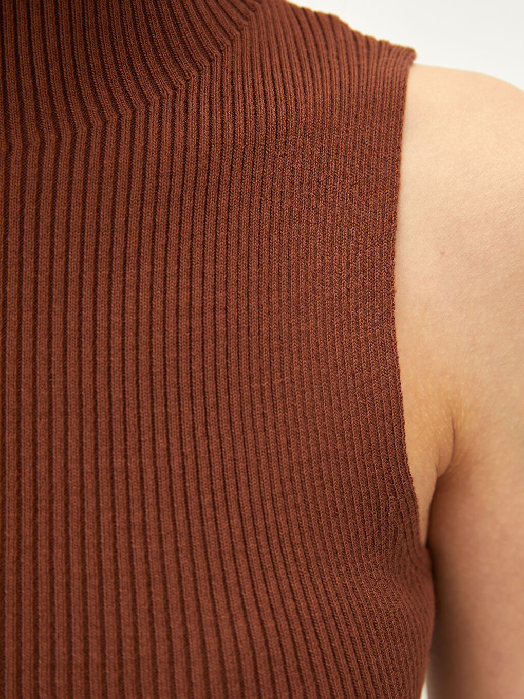 Kahverengi Kadın Yarım Balıkçı Yaka Düz Triko Kazak-3