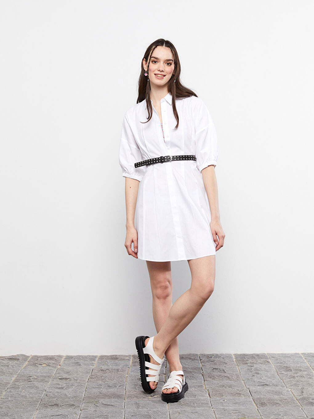 Beyaz Gömlek Yaka Düz Kısa Kollu Pamuklu Elbise
