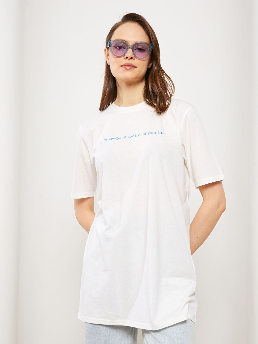 Ekru Bisiklet Yaka Yazı Baskılı Kısa Kollu Kadın Tunik-1