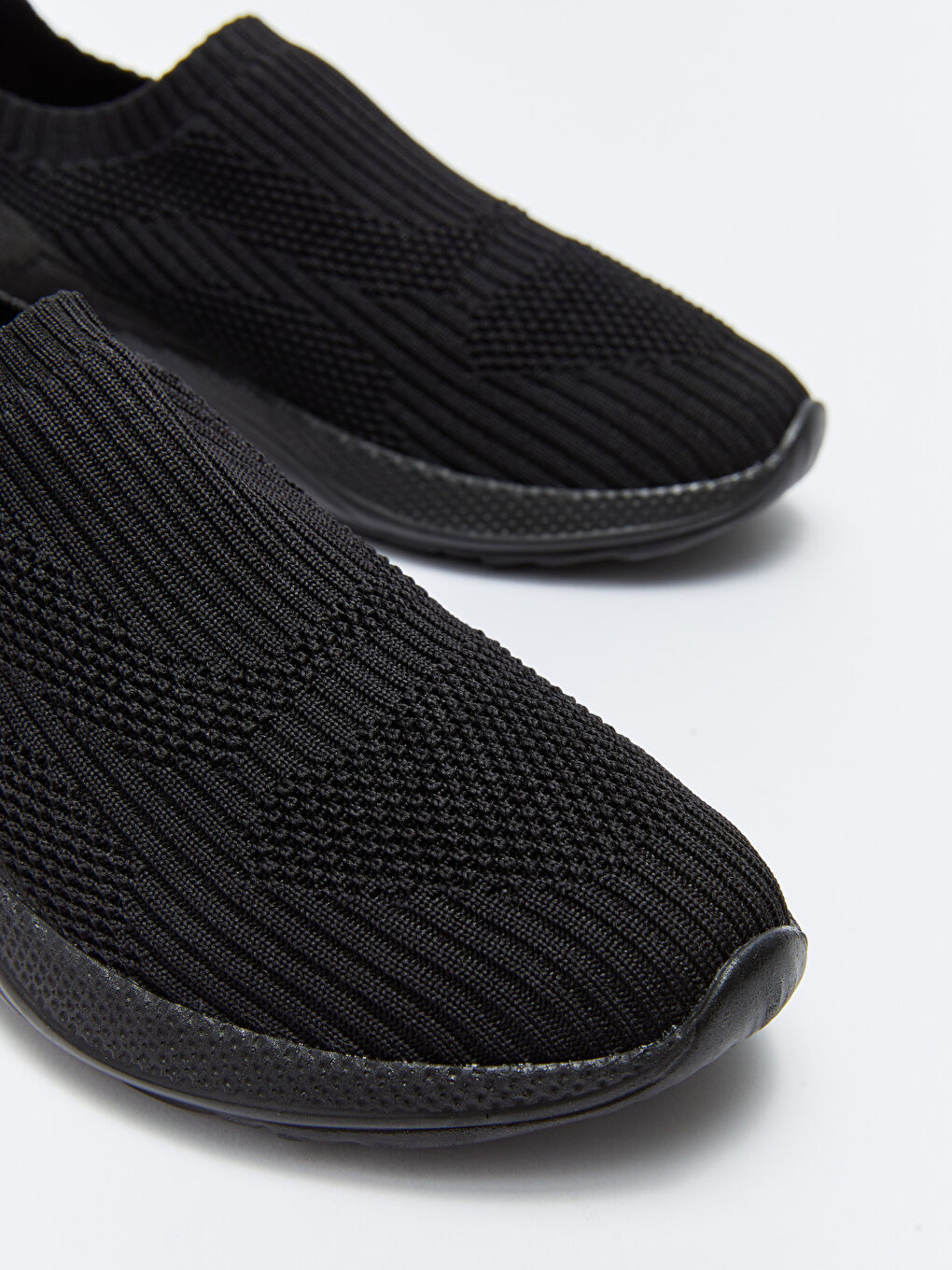 Siyah File Detaylı Kalın Tabanlı Kadın Aktif Spor Ayakkabı-2