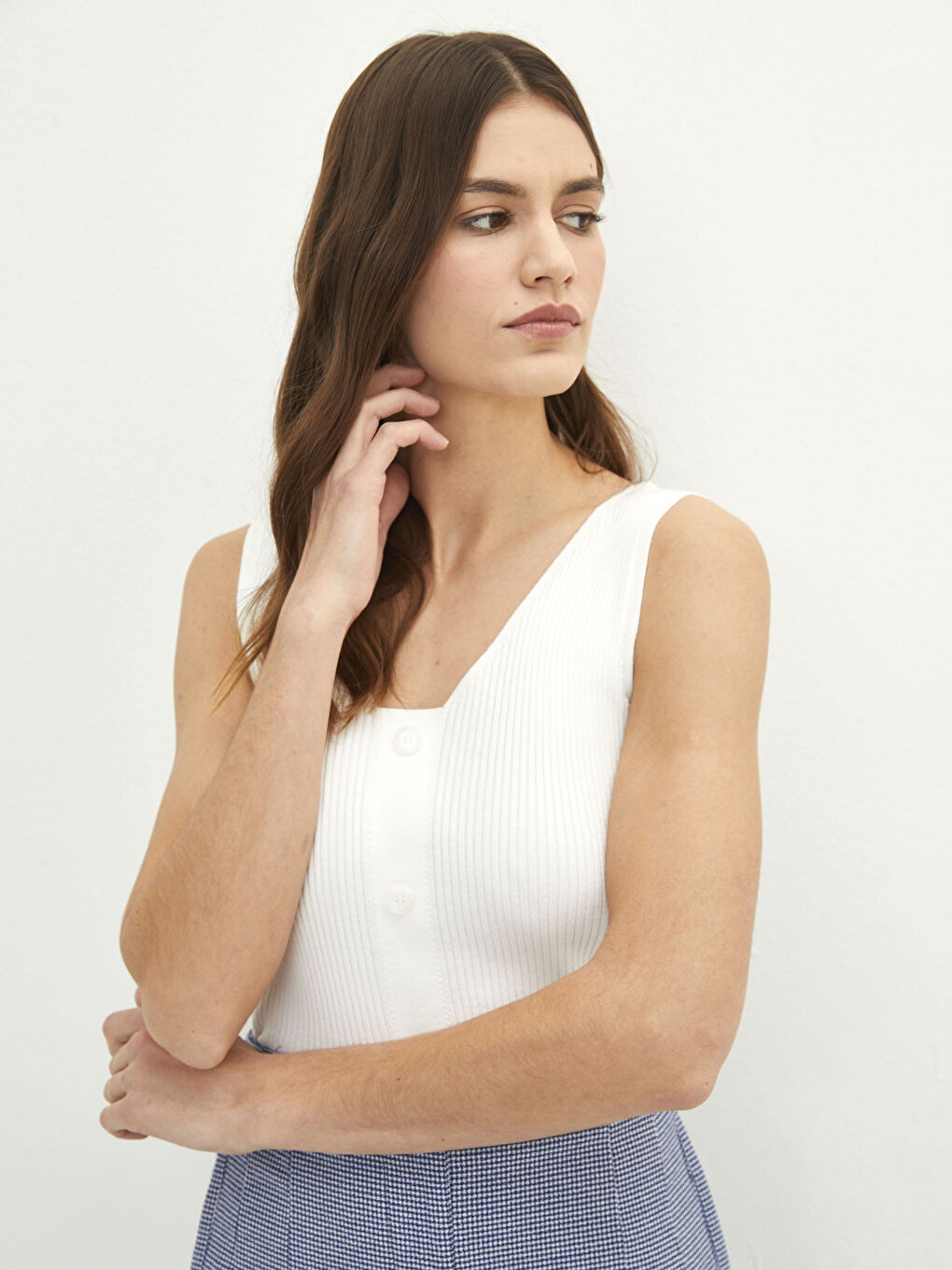 Women's V Neck Straight Sleeveless Knitwear  Sweater-1