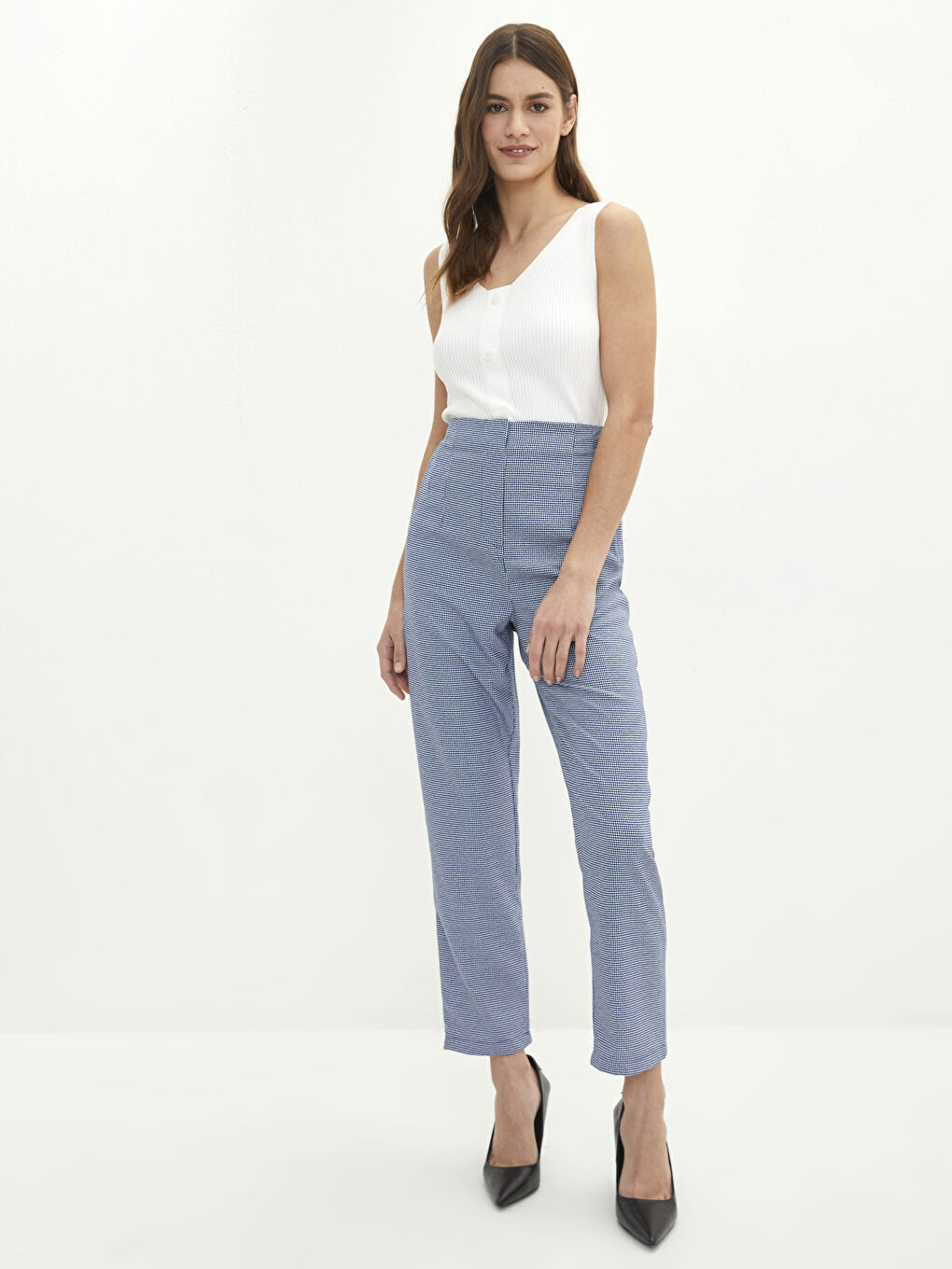 Women's V Neck Straight Sleeveless Knitwear  Sweater-2