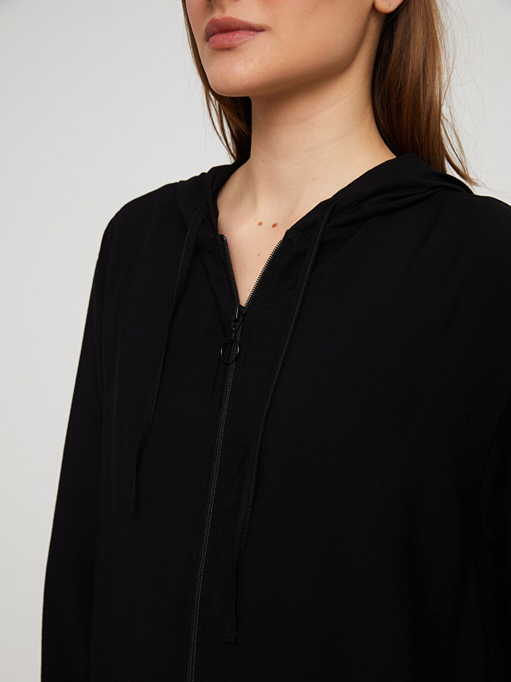 Siyah Kapüşonlu Düz Uzun Kollu Kadın Ceket-3