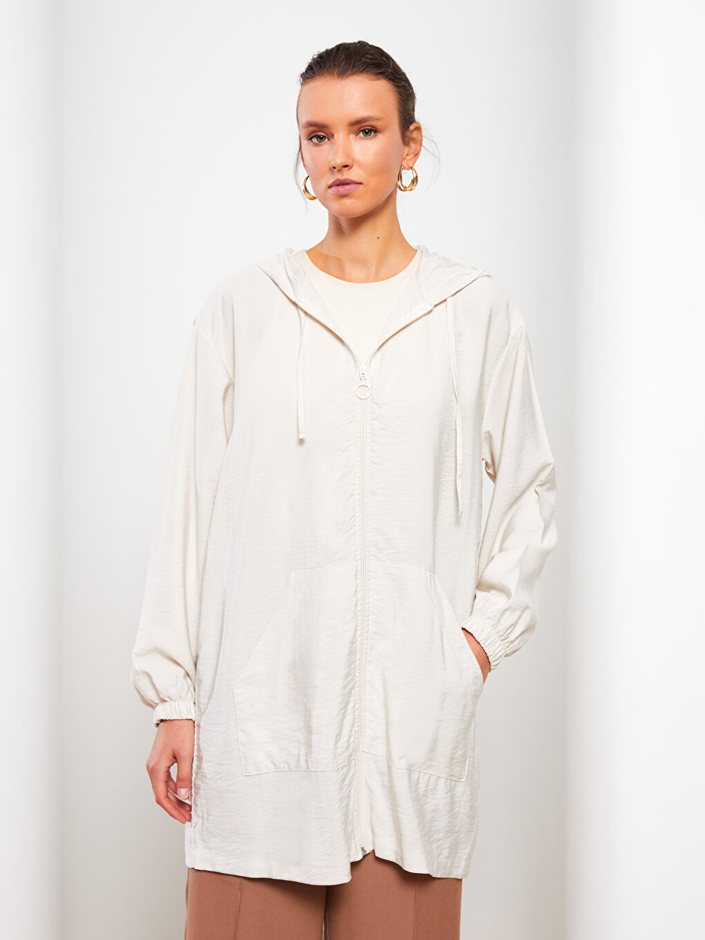 Gri Kapüşonlu Düz Uzun Kollu Kadın Ceket-2